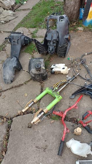 Diferite piese scuter suzuki vezi pozele pret difera - 7