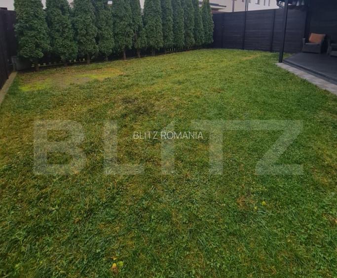 Casa tip duplex, 5 camere, 249 mp de teren, zona Terra