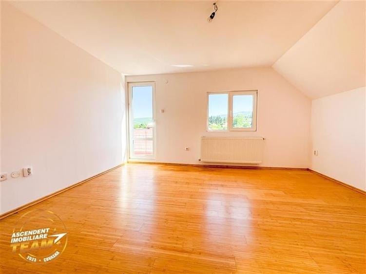 FILM! Casa noua,Covasna,cu fotovoltaic, garaj,curte,2 terase,langa partie,viitor - 12