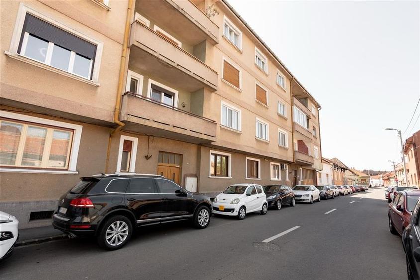 RECO apartament cu 3 camere in zona ultracentrala - 19