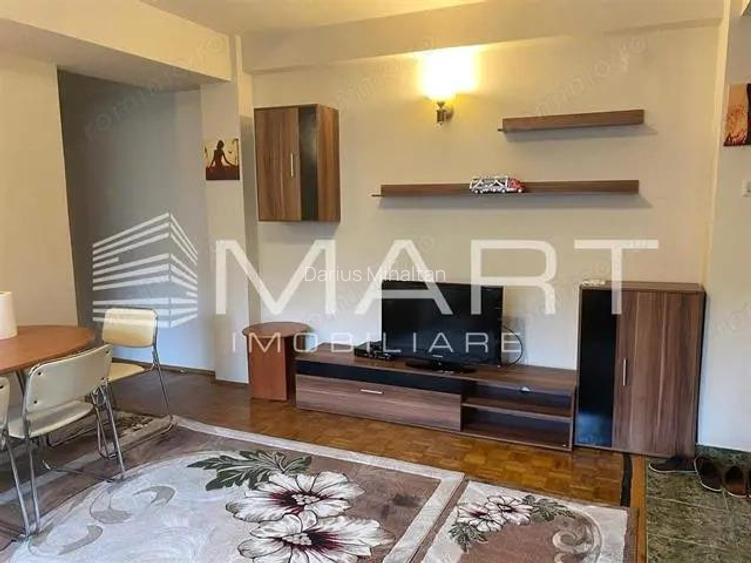 Apartament 3 camere, zona 15 Noiembrie. Apartament 3 camere, zona 15 Noiembrie.