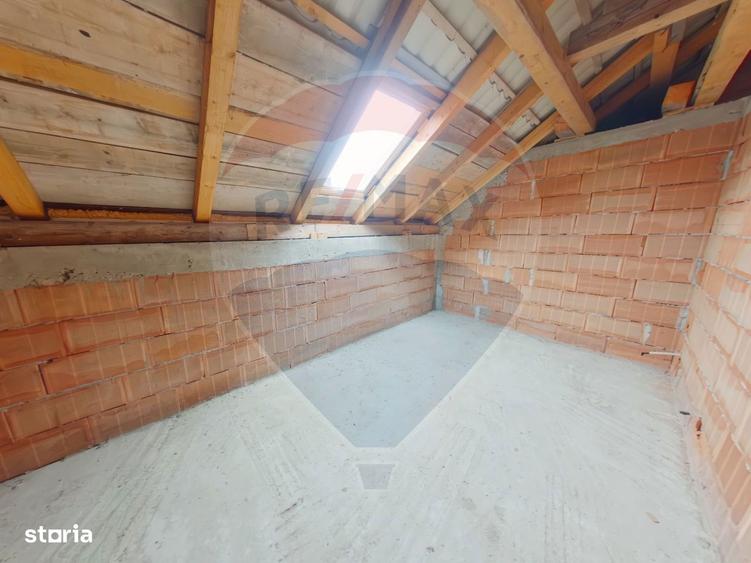 Casa cu 5 camere de vanzare in Piatra, Maramure? - 7