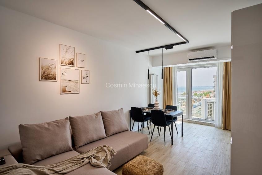 Ofer pentru inchiriere apartament cu doua camere cu vedere perfecta la mare