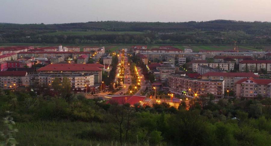 Apartament 3 camere | Complet mobilat | Centrala Proprie | Motru - 2