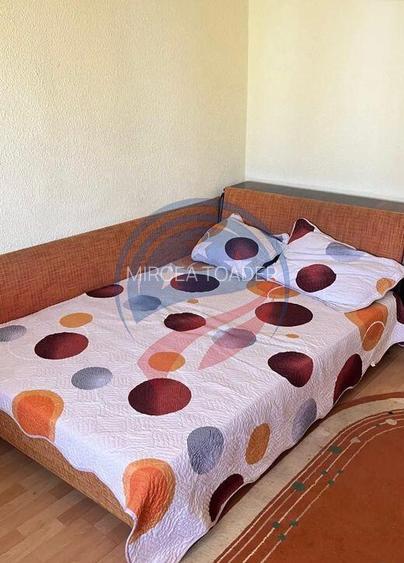 CHIRIE GARSONIERA VALEA ROSIE