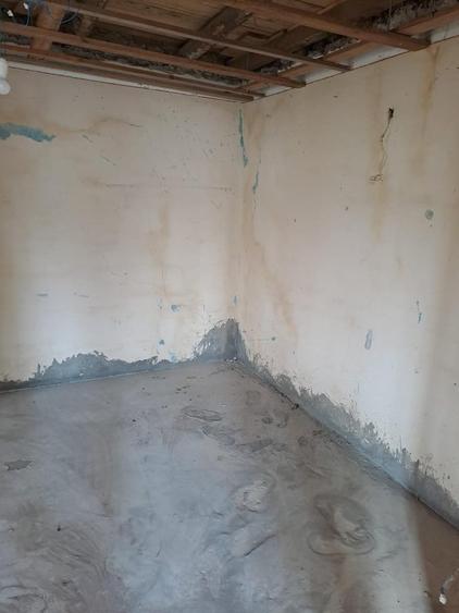 Dascalu, casa veche 4 camere, acoperis nou, teren 1300 mp, deschidere 39 m - 9