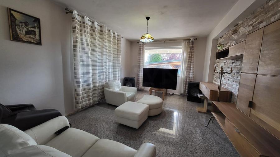 REV2005300 Casa - Otopeni - Mc Donalds - 2