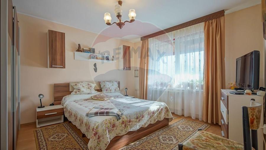 Casa spatioasa si practica, aproape natura si oras- Cartier Darste - 2