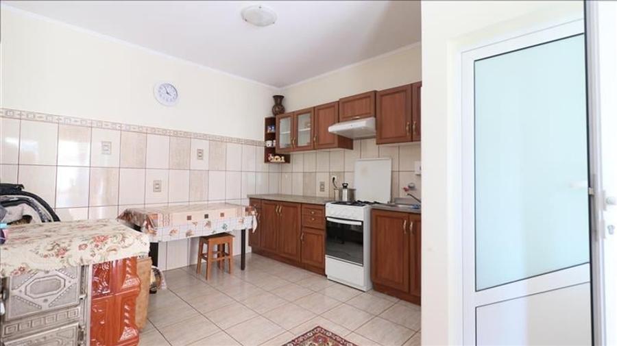 Casa deosebita in V.Lupului - 14