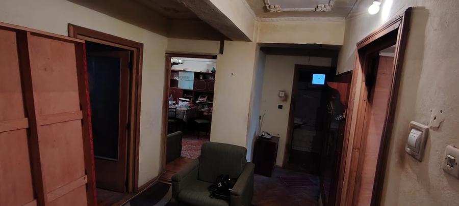 Apartament 4 camere etaj 1 str.Calea Nationala - 5