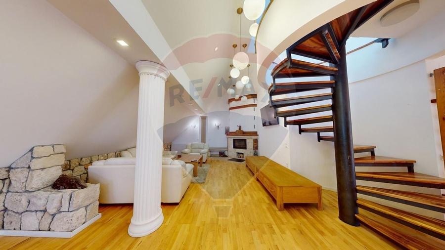 Apartament  la vila, cu 5 camere de vânzare în zona Turnisor - 1