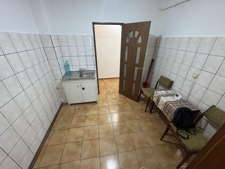Apartament 2 camere zona Inel 1 - 8