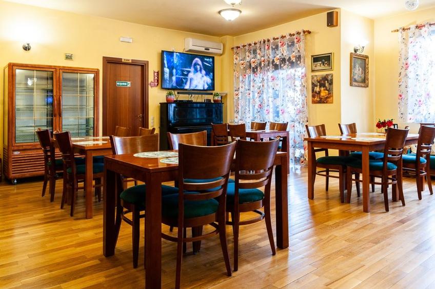 Vila 19 camere pretabila | azil batrani | gradinita | after school - 2