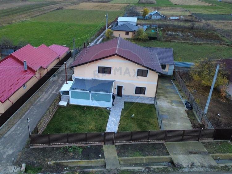Casa premium cu 5 camere de vanzare in Serbesti, comuna Saucesti - 17