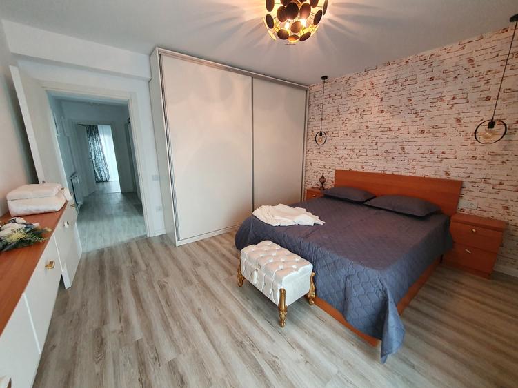 Vila cocheta Tunari zona noua, P+1+M - 8