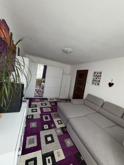 Vand apartament 2 camere Baba Novac - 1