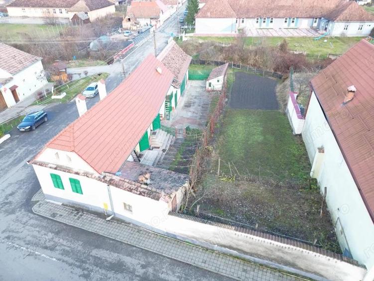 Casa / Vila cu 4 camere de vanzare - 1