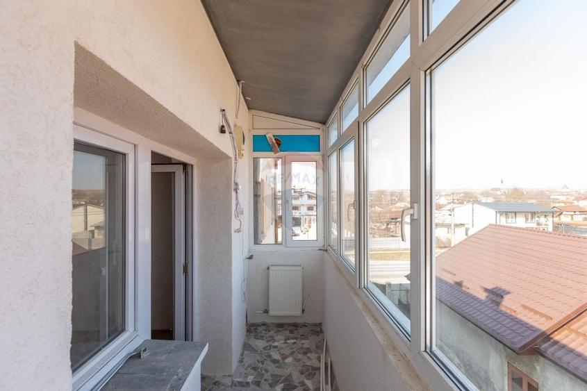 Apartament cu 3 camere de vânzare - 3