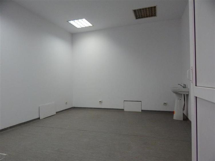 Vila de vanzare pretabila clinica medicala/birouri - 9