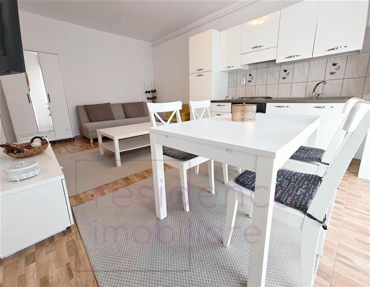 Garaj! Apartament 3 camere Intre Lacuri, etaj intermediar, I - 3