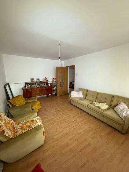 Oferta RARA! 4 Camere 80mp dubla vedere - Zona Canta - Etajul 2/5 ! - 2