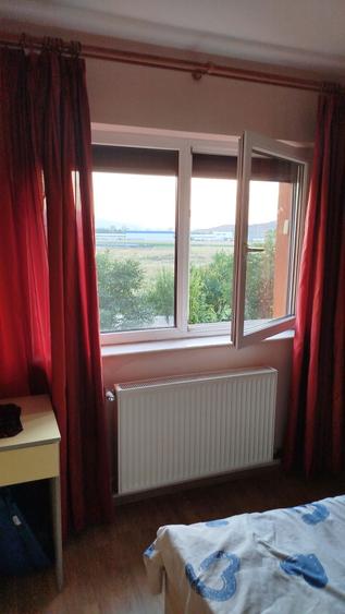 Ofer spre inchiriere apartament cu 2 camere in zona triaj - 2