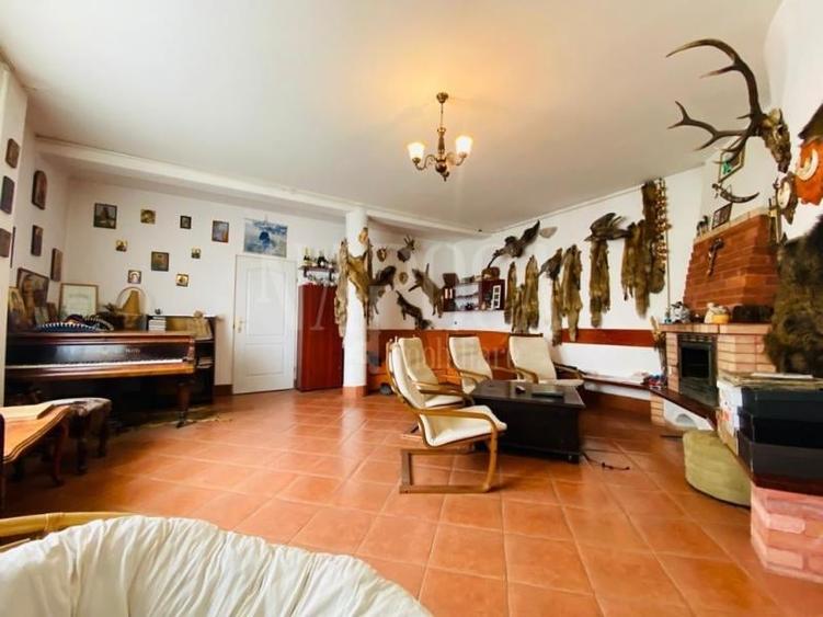 Casa 10 camere de vanzare in Dambul Rotund, Cluj Napoca - 1