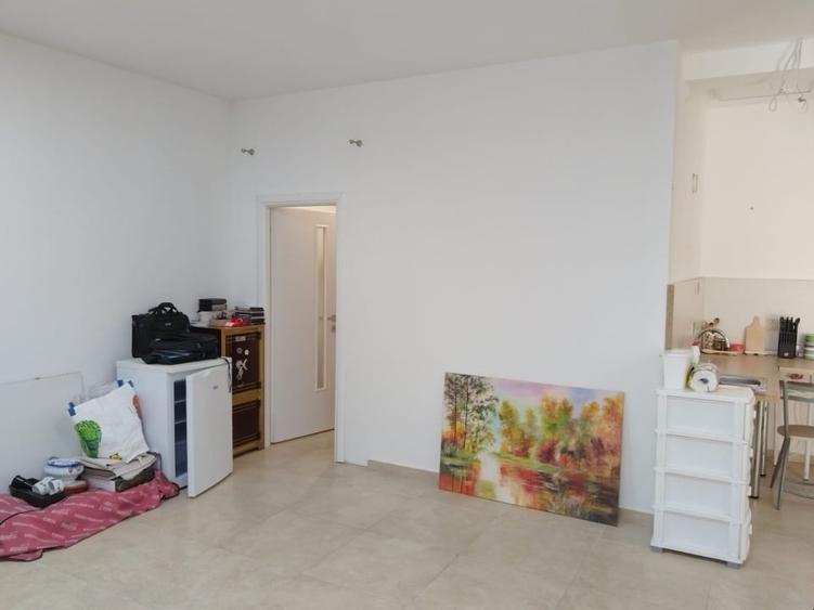 De vanzare 2 spatii comerciale de 60mp fiecare cu locuri de parcare - 6