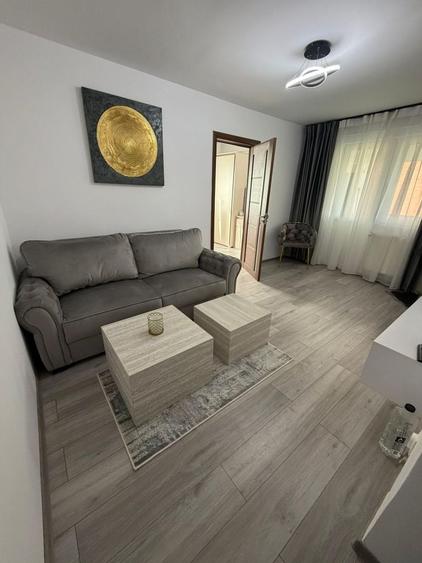 Apartament de vanzare - 4