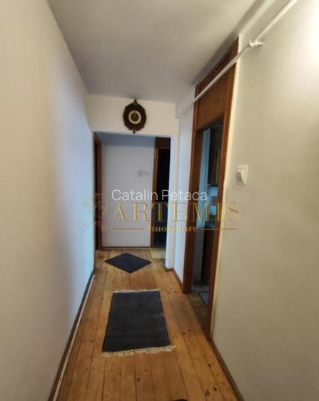 Apartament de 2 camere, decomandat, 49.5 mp., zona Primaveri Apartament de 2 camere, decomandat, 49.5 mp., zona Primaveri
