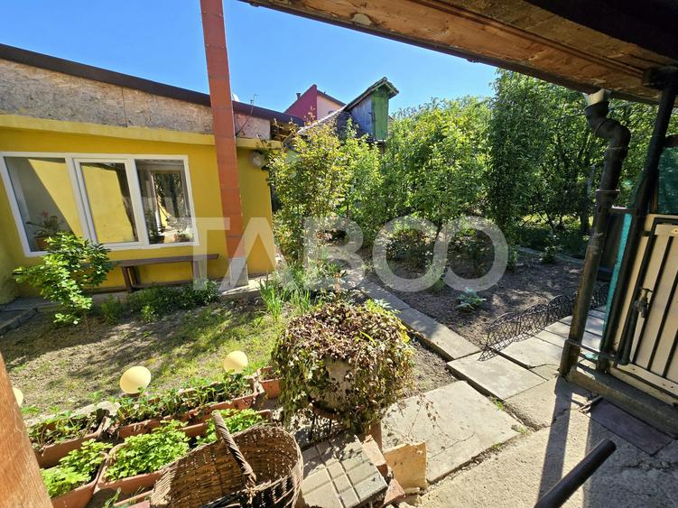 Casa spatioasa de vanzare teren 432 mp zona linistita - Lupeni Sibiu - 33