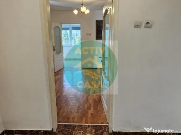 Casa de vanzare, zona Romanului - 2