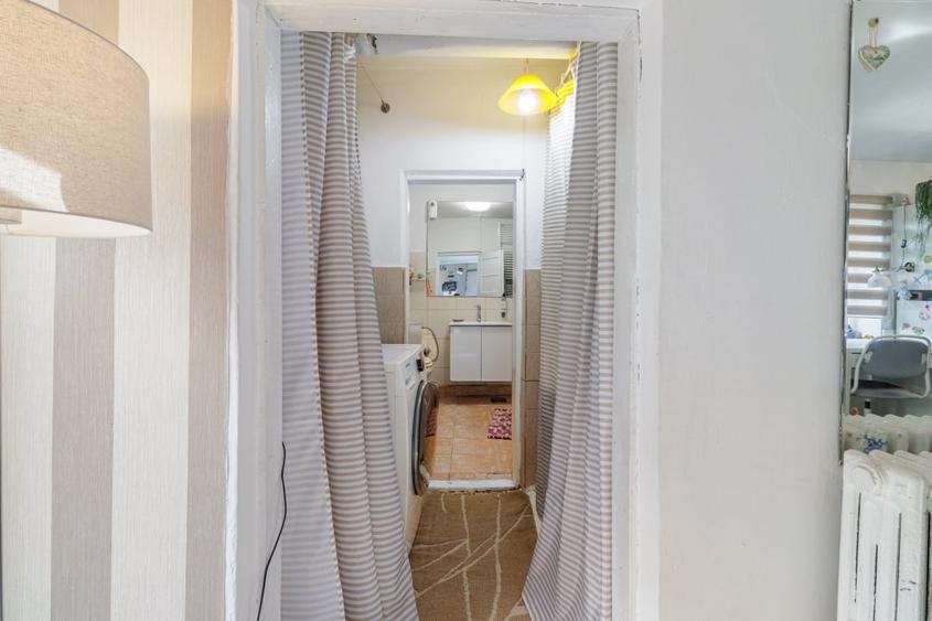 Casa cu gradina aproape de metrou 1 Mai - 232 mp curte libera - 13