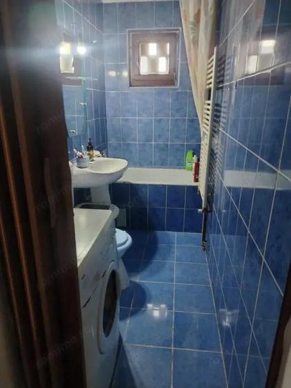 Apartament de vanzare 3 camere decomandat Et 4 Zona Hermes Rm Valcea - 4