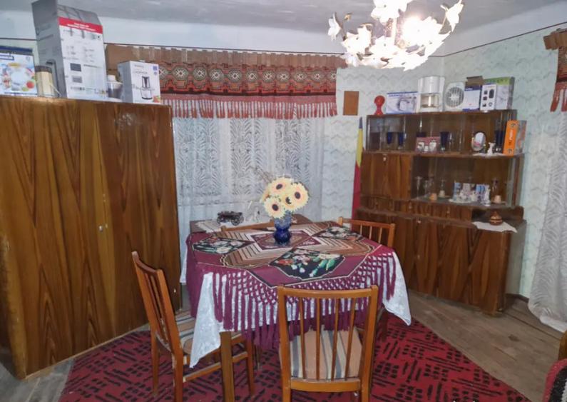 Casa veche cu teren generos sat Mogo?e?ti, com. Satu - 8