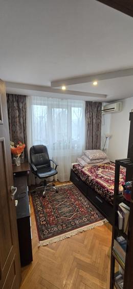 Vanzare apartament decomandat 3 camere 1 Decembrie / Titan / Ozana - 2