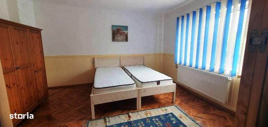 Casa cu suprafata de 140mp si teren 542mp,centrul localitatii Cristian - 8