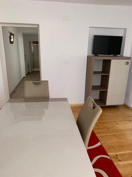 Casa de inchiriat la Fagaras, curte - 4