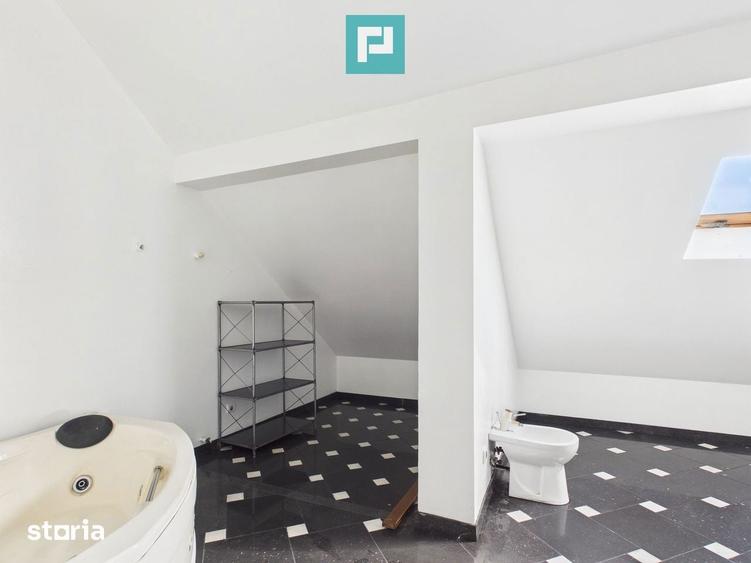 Casa cu 8 camere pentru investi?ii in Maciova CS - 3