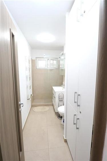 Apartament cu 3 camere, centrala proprie , zona Circumvalatiunii - 12