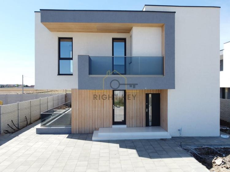 Vila moderna, 140mpu, 400mpt, panouri, utilitati! Comision 0% - 1
