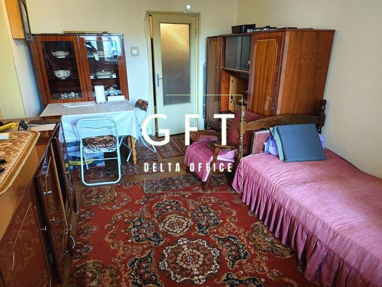 Apartament 3 camere,decomandat,2 balcoane,et. 4,Bdul Decebal - 1
