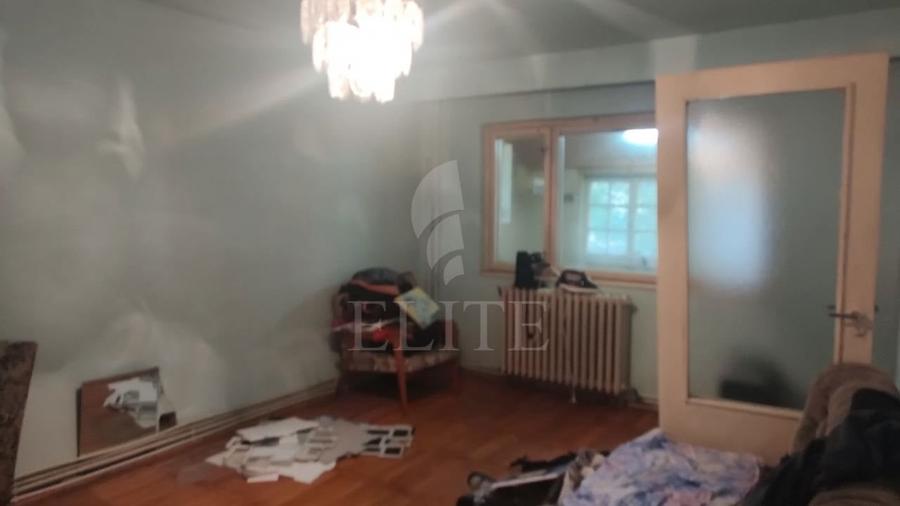 Apartament 3 camere &icirc;n zona PADURII - 10