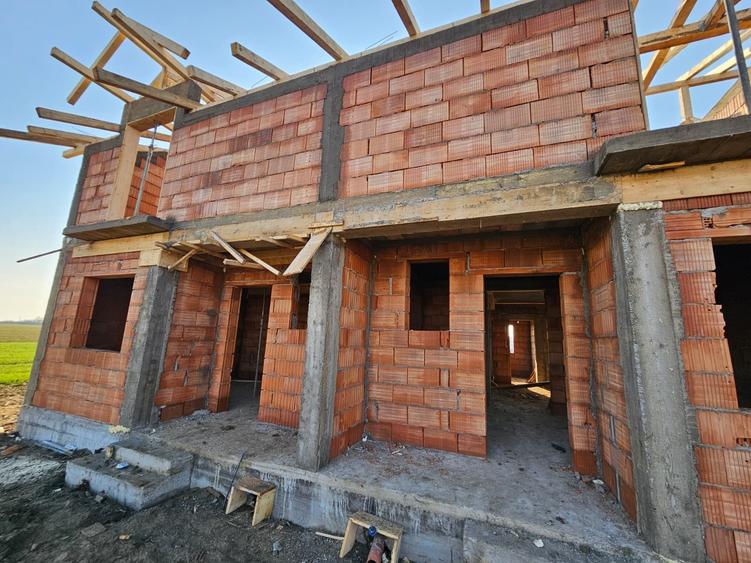 Duplex, P+M, în construcție, cu predare la cheie, Moșnița Veche, comision 0% - 5
