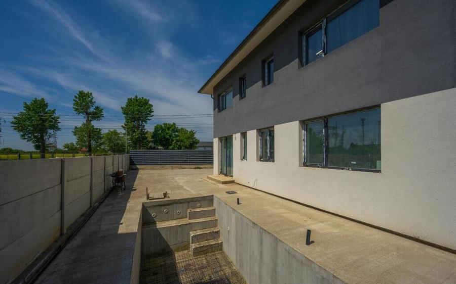 Casa moderna 3 dormitoare,140m2,living generos, loc - 17