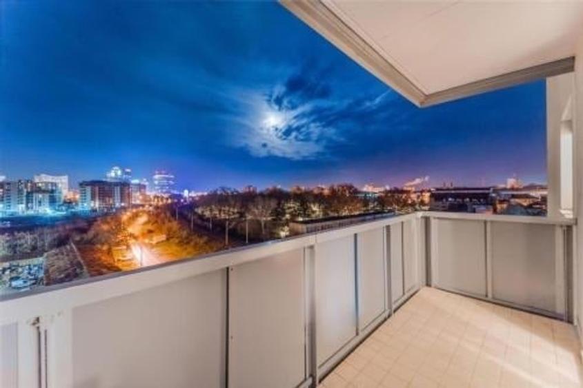 Apartament cu 3 camere decomandat, mobilat în Central
