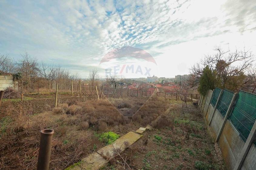 De vânzare casă 5 camere, teren 508 mp, în zona Ciuperca - 24