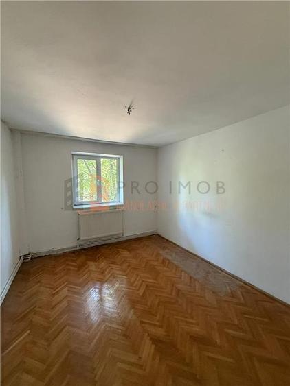 Apartament 3 camere cf 2  semidecomandat zona Micro 14 - 1