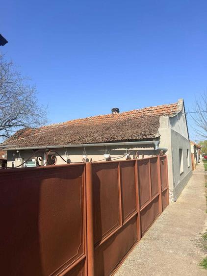 Casa de vanzare in comuna Carpinis 0730491998 - 7