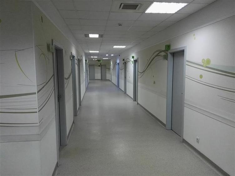 Vanzare cladire pe etaje - pretabil clinica, spital - 10